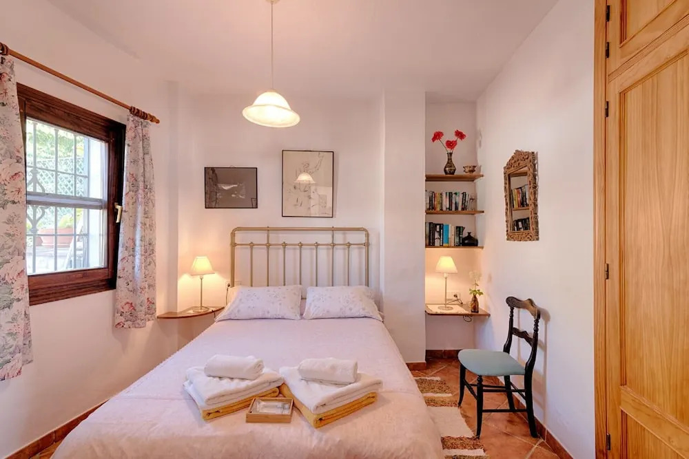 1131 Casa Almona
