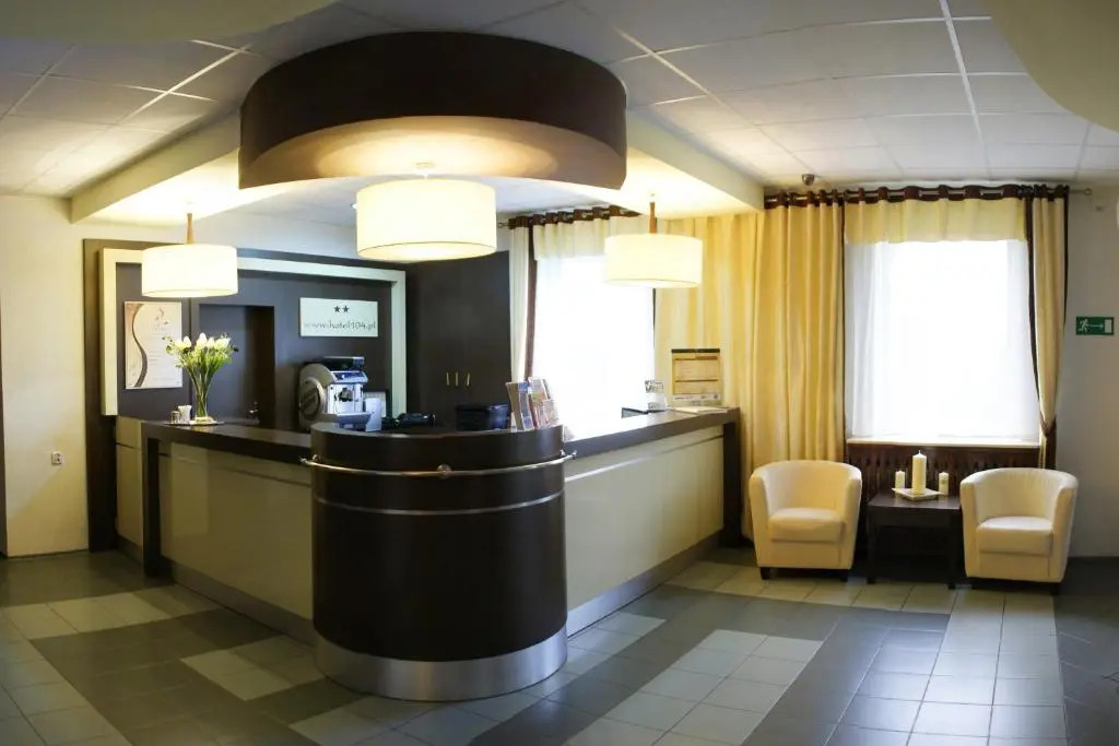 Hotel 104