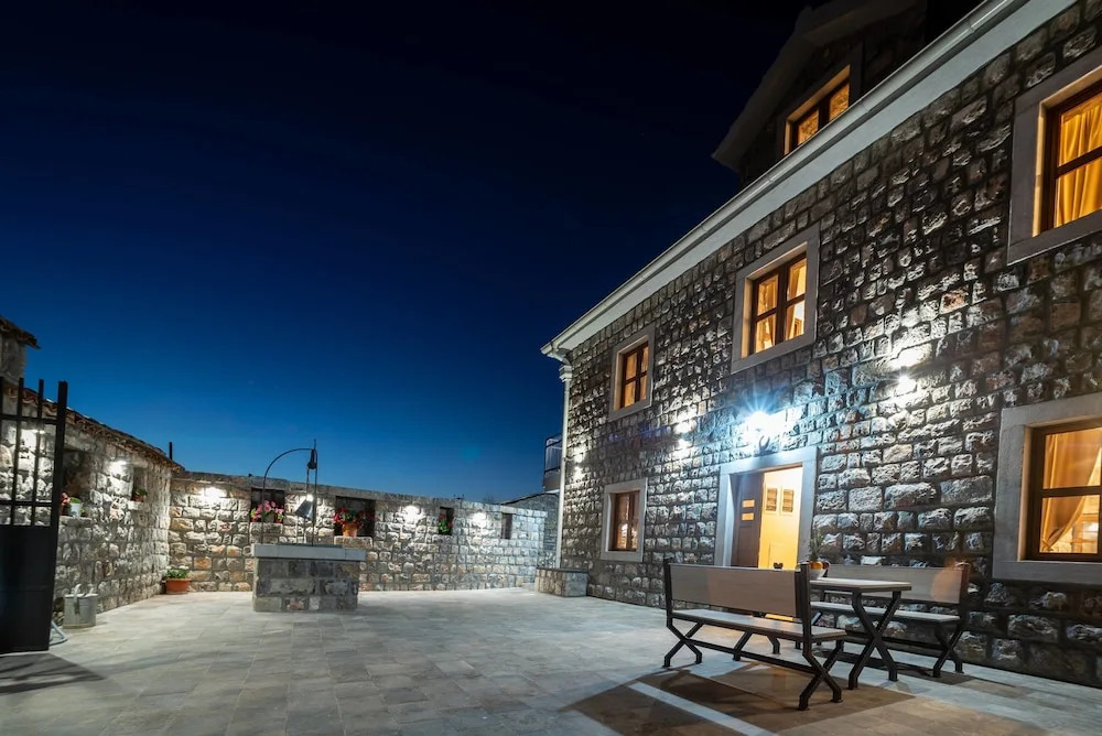 Villa Old Castle