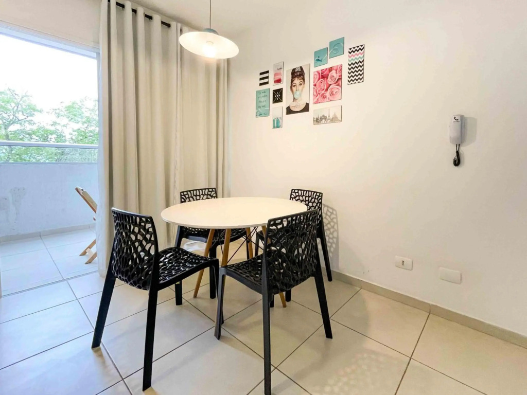 Apartamento Ubatuba, AR, Varanda Gourmet, Piscinas e 300mt Praia