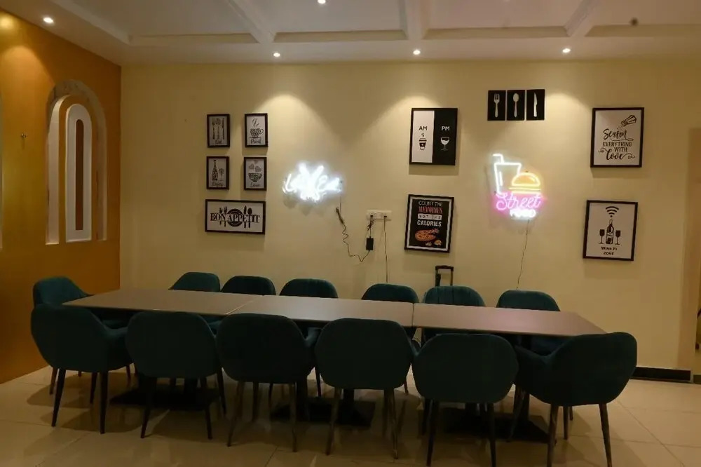 Hotel Shree Ji Inn - Raipur