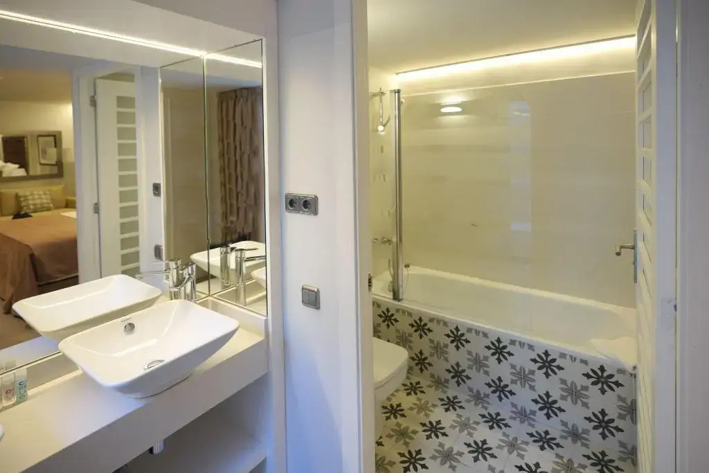 Serennia Fira Gran Via Exclusive Rooms
