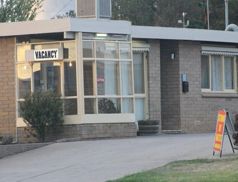 Smerdon Lodge Motel