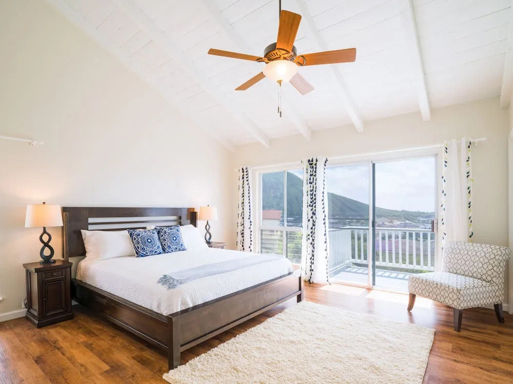 Hawaii Kai 4br W/ Wraparound Lanai & Ocean Views 4 Bedroom Home
