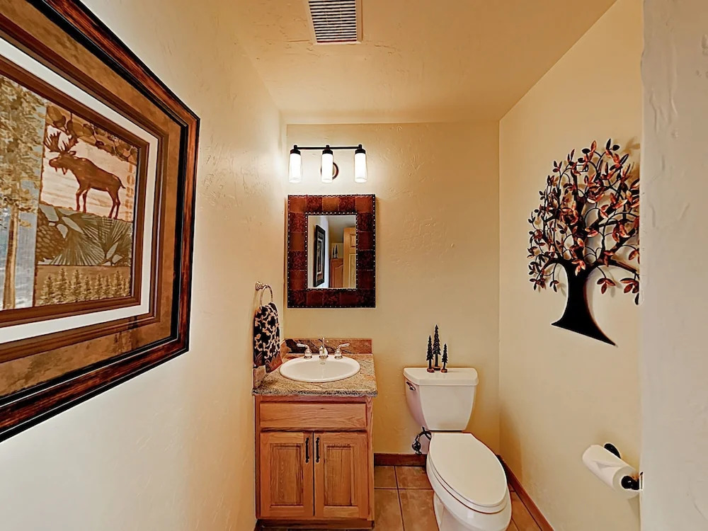 4501 Vail - 5 Br Duplex