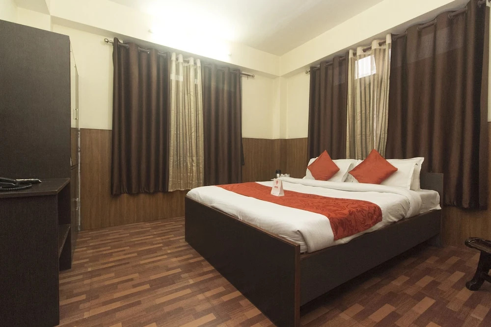 OYO 7431 Hotel Tushita