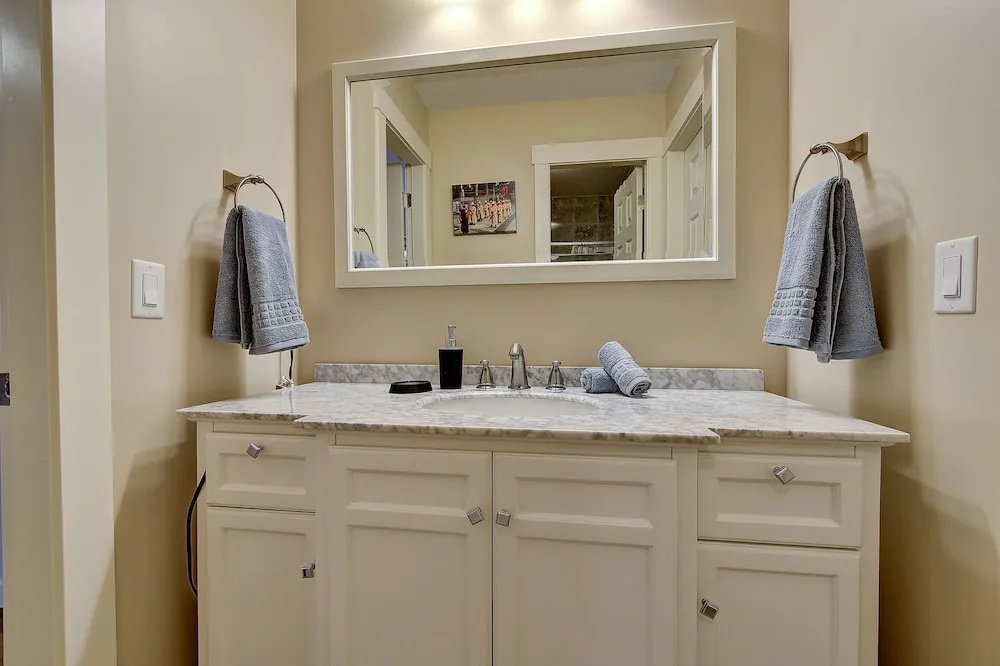Beautiful Rodee Homestay -west Kelowna