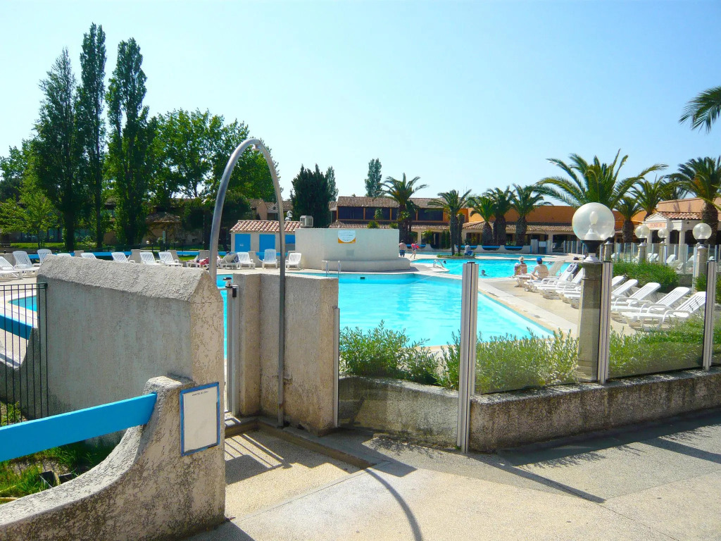 Comfy Holiday Home with Swimming Pool, Garden, Terrace, Pond