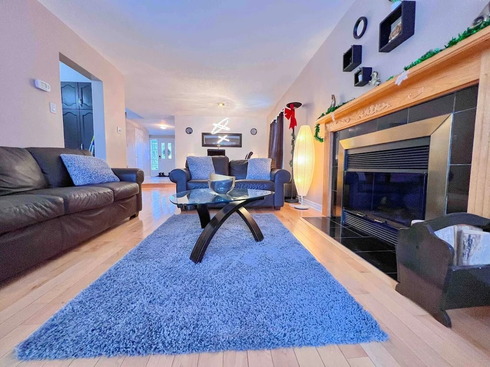 Spacious Family Home Close To Downtown With King Bed Num1