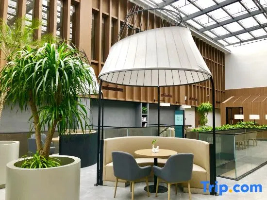Ligang Hotel (Yuhuan Chumen Passenger Transport Center Commercial Exhibition Center Store)