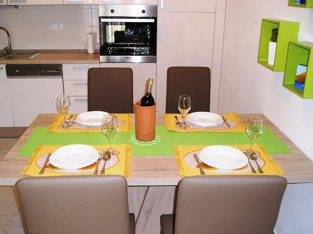 Apartments Tih