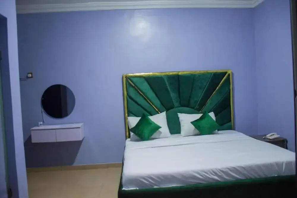 Glajosh Hotels