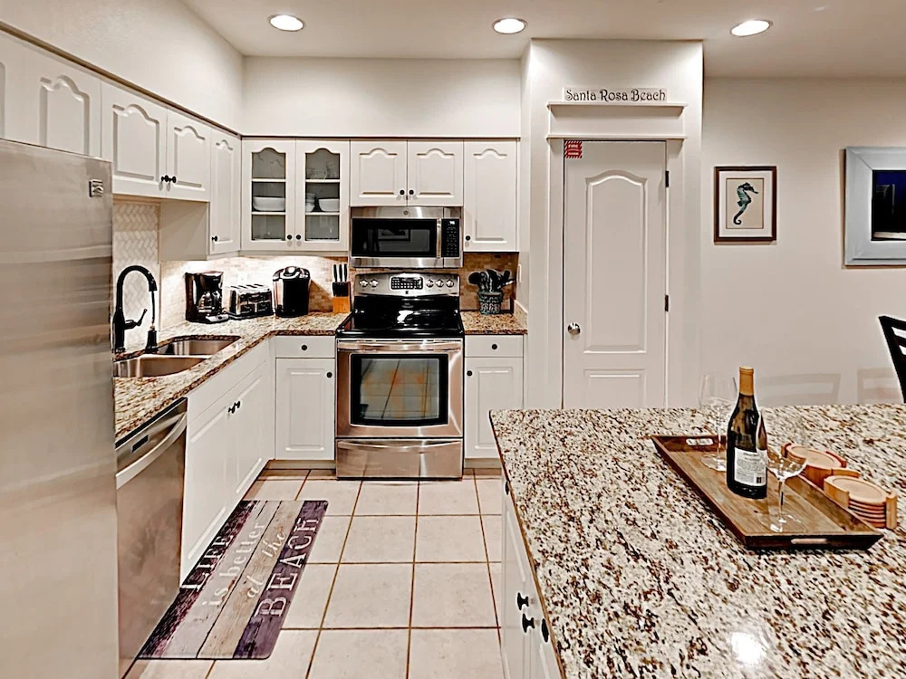 Chic Gulf-Front #C302 - 3 Br Condo