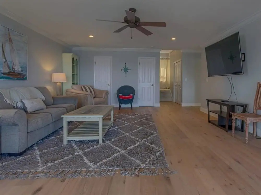 Dolphin Hideaway by Meyer Vacation Rentals