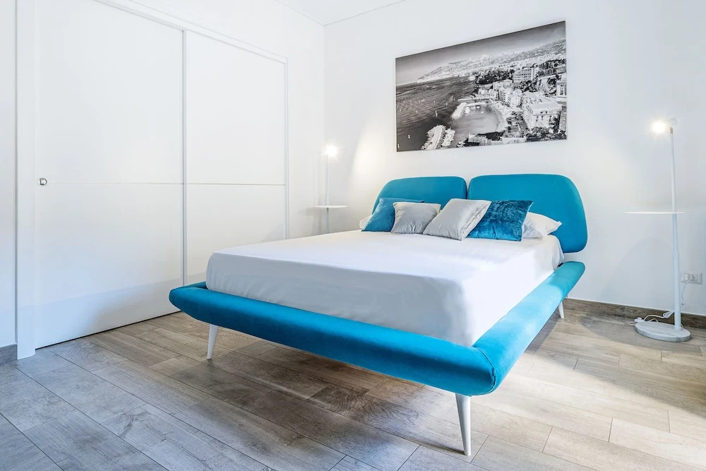 Modern Sorrento two bedroom Apartment with Terrace
