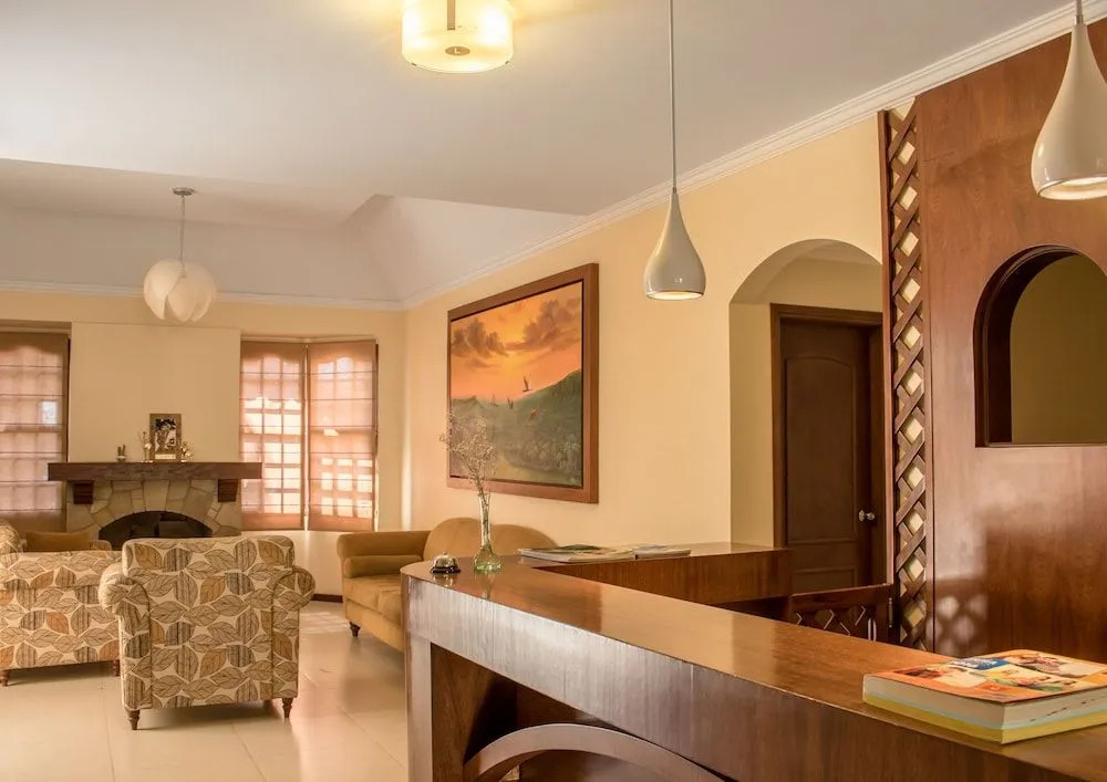 Hotel By Armonía Santa Cruz