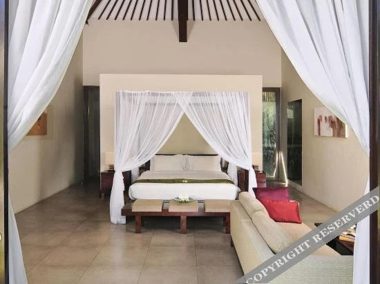 Villa Alice by Villa Finder