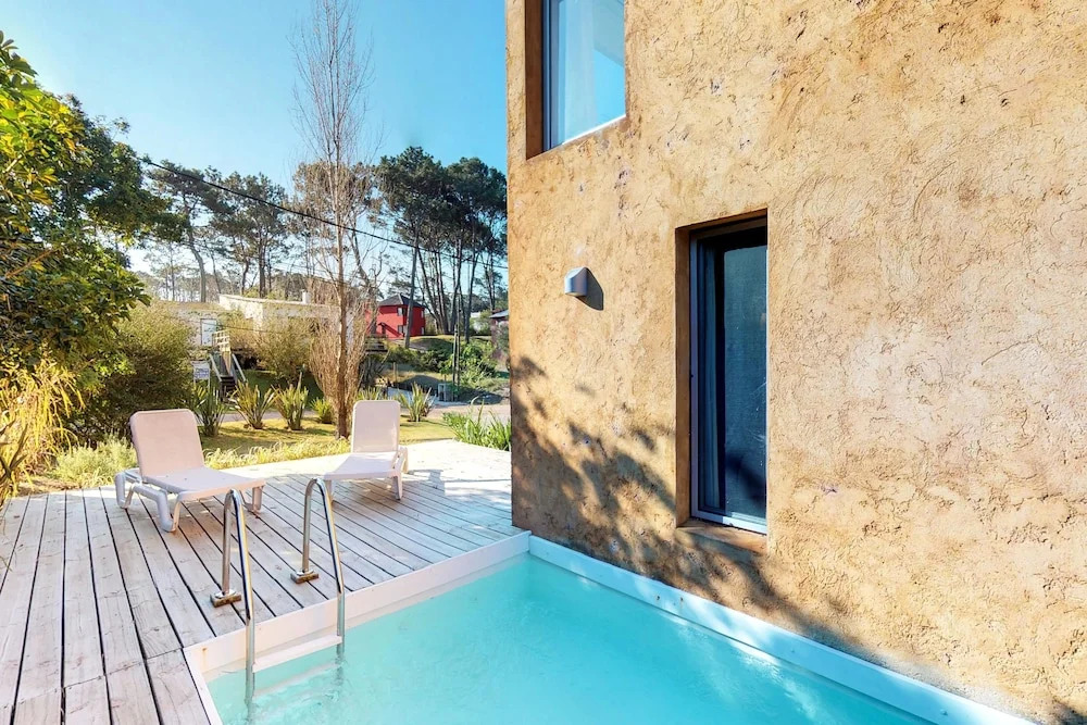 Casa con piscina privada Montoya I