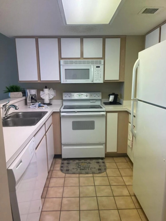 Spacious 2BD Condo in Atlantica Resort