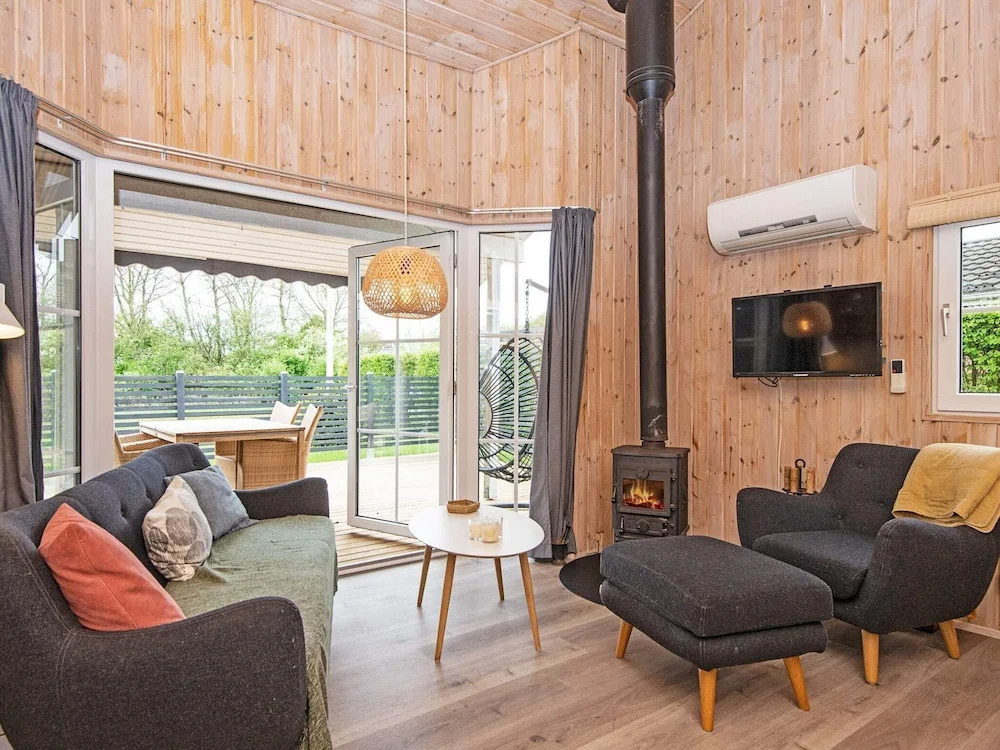 4 person holiday home in Hemmet