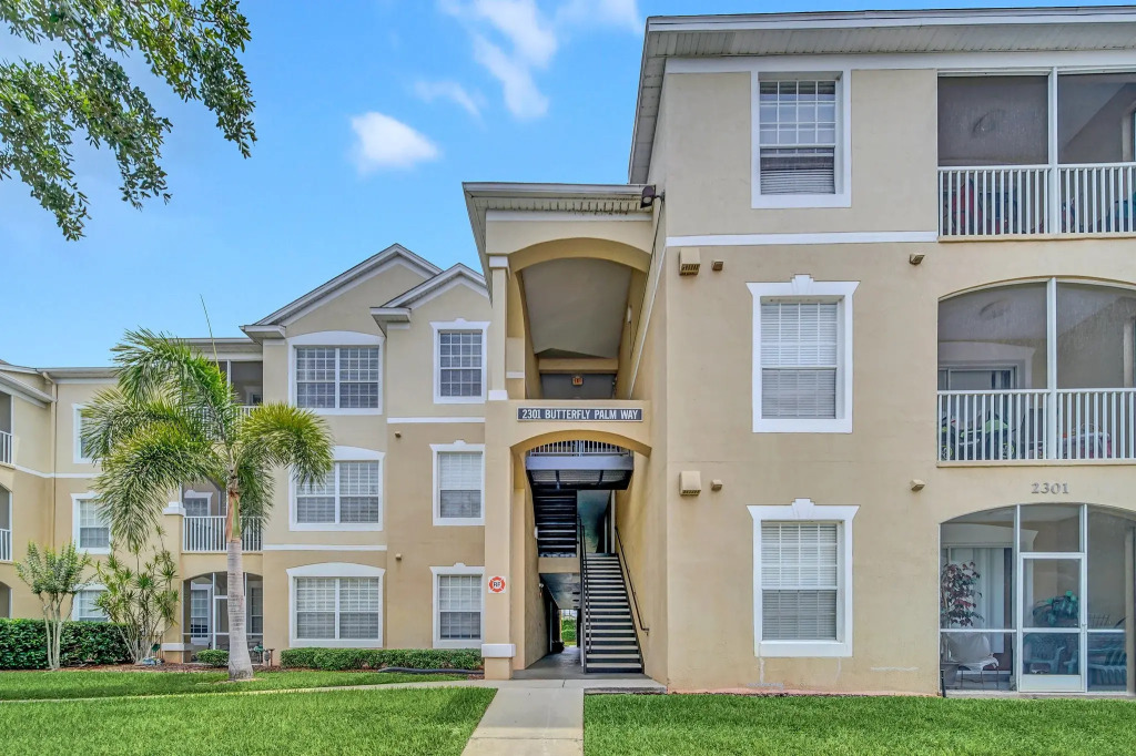 Windsor Palms 201