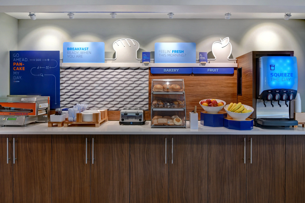 Holiday Inn Express & Suites Memorial - CityCentre by IHG