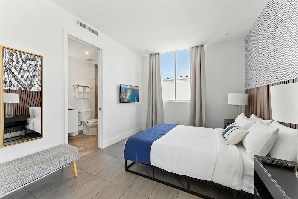 South Beach Stylish 2BR Retreat