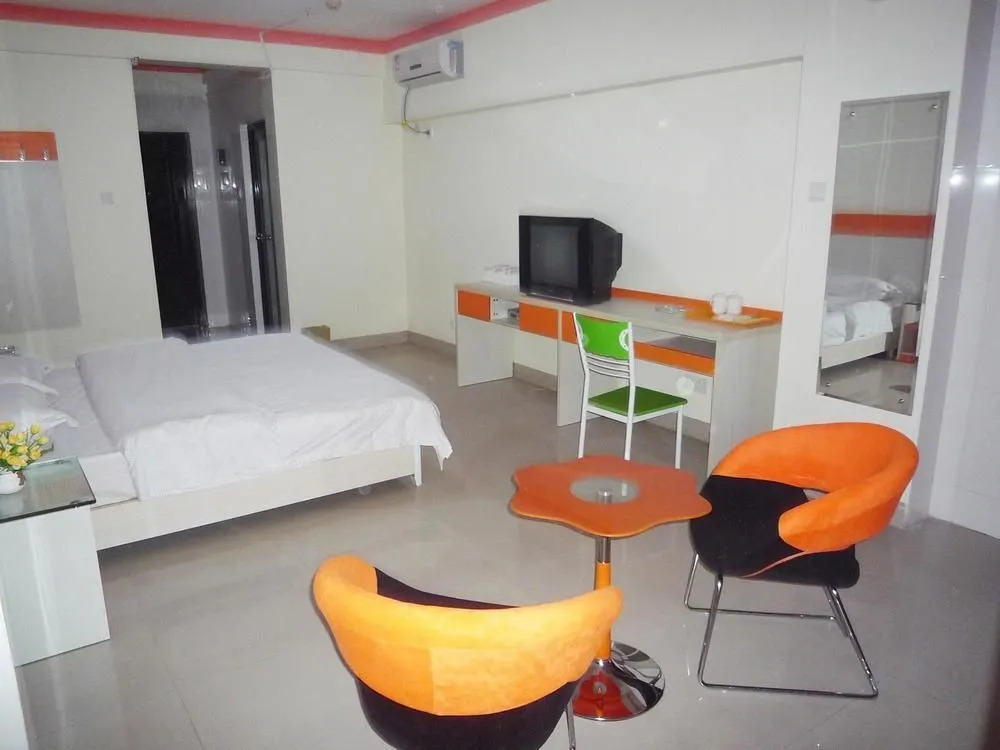 Nanning Ba Ba Hotel (Chaoyang Square Subway Station)