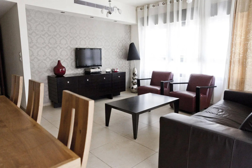 Sunshine Suites