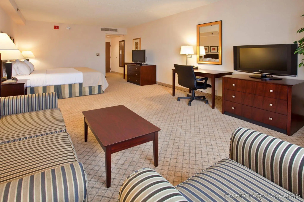 Holiday Inn & Suites Springfield - I-44 by IHG