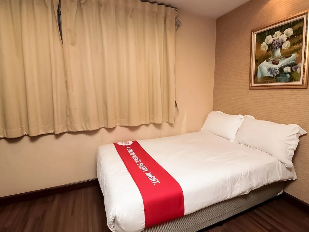 Nida Rooms Phrakhanong 984 Station