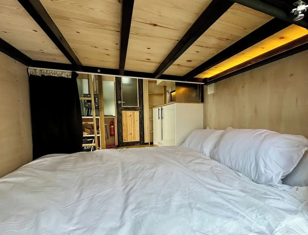 1 Bed Cabin - Sleeps 2 - Parking