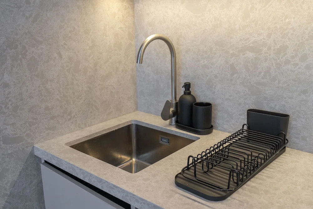 Free housekeeping visits during your stay - StayShort - Classy 4-Bedroom Villa With Spacious Balcony in Nad Al Sheba