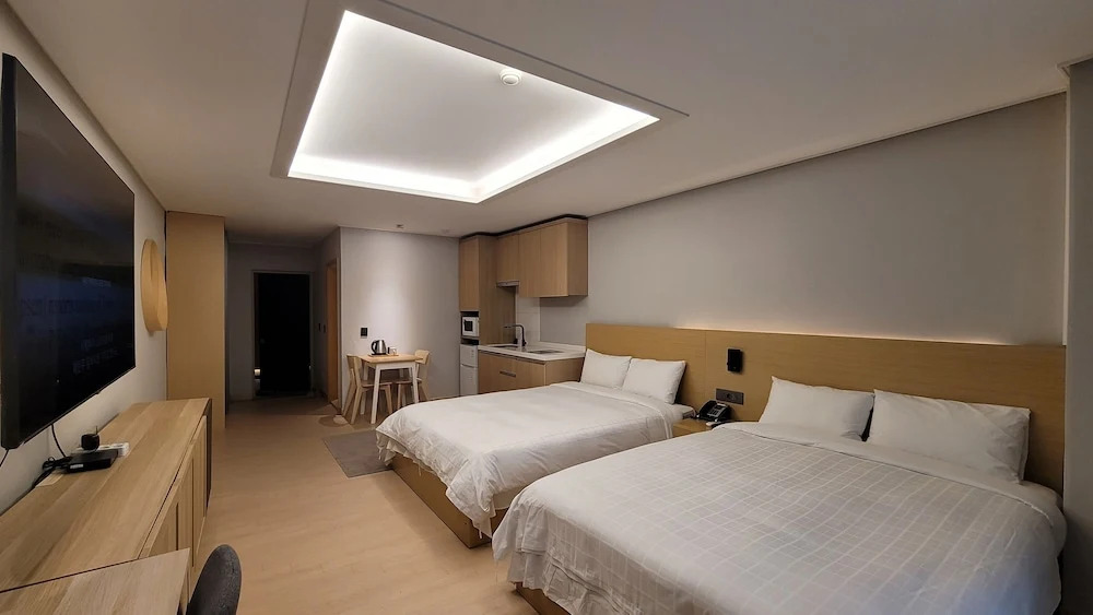World Tourist Hotel