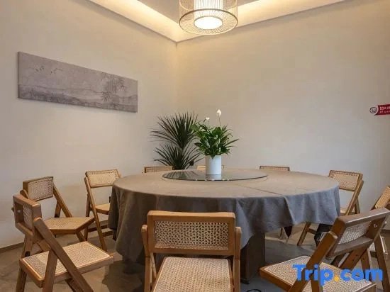 Qianshan Backyard Homestay