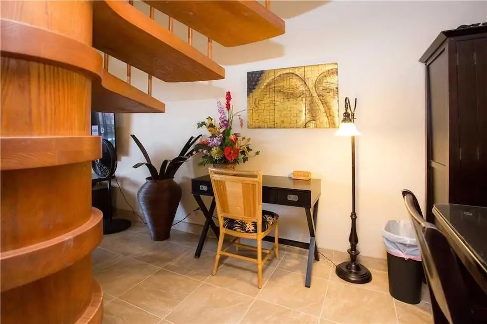 Kamaole Sands 2406 - Two Bedroom Condo with Ocean View