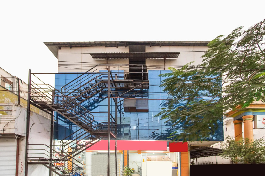 OYO 22995 Hotel Chandan Plaza