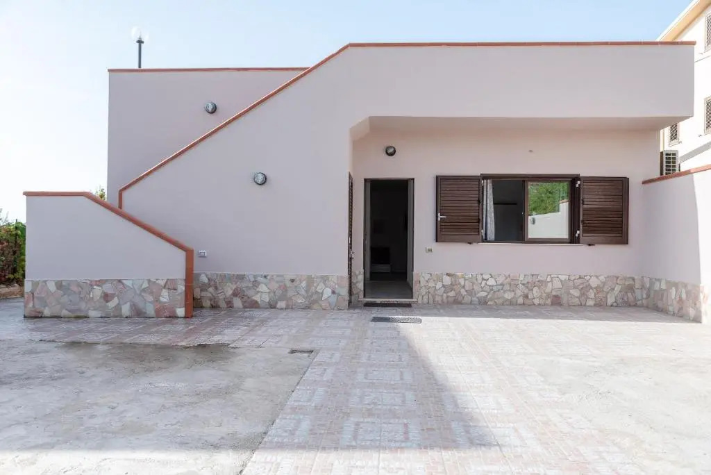 Benvenuti Al Sud 500m from beach