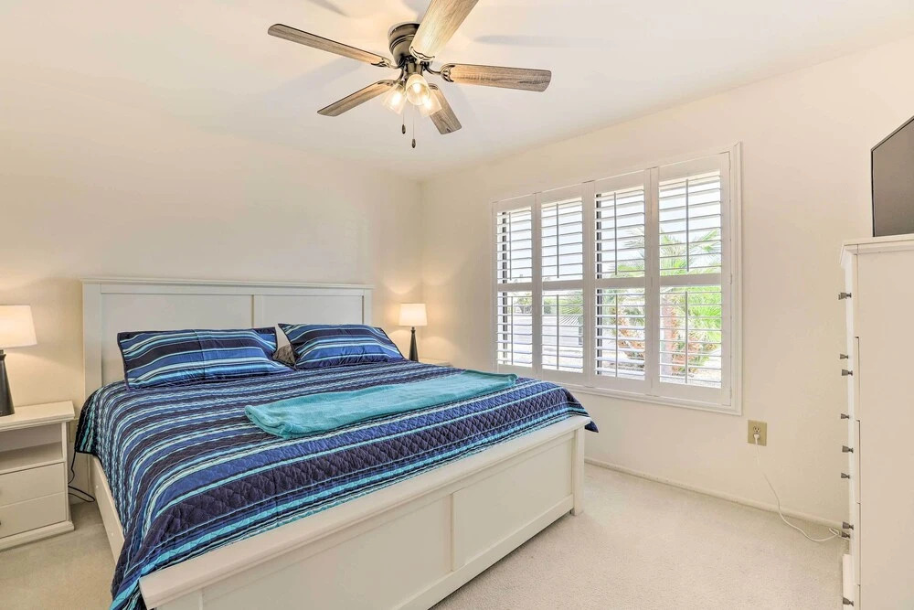 u003c 1 Mi to Golf: Home w/ Screened Porch in Sun City