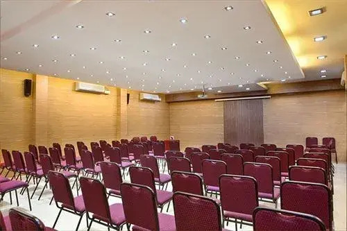 Akshay Inn