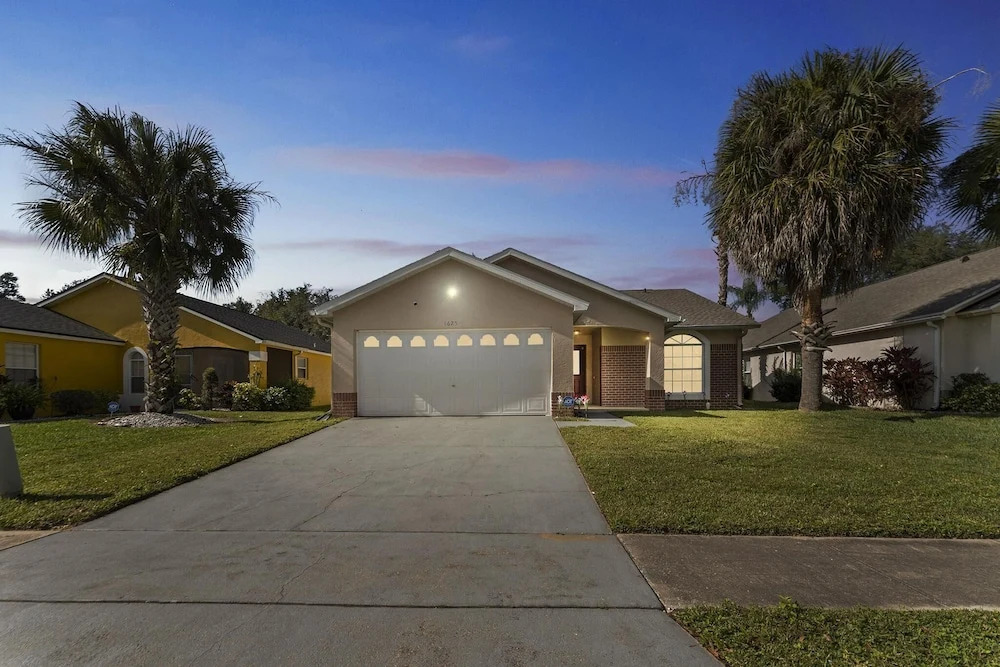 Private Pool and Game Room Near Disney!!!