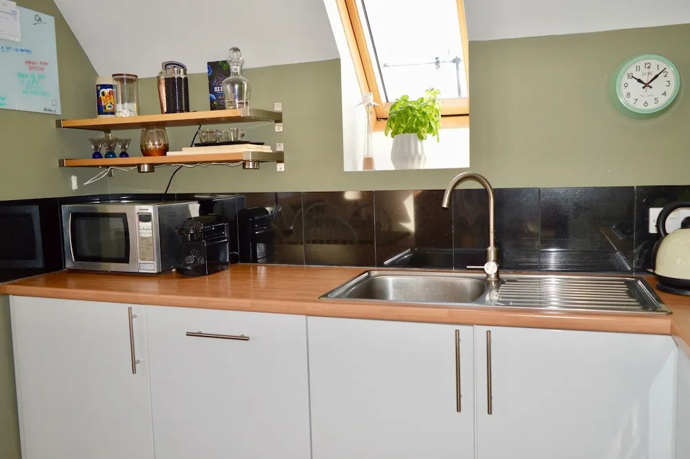 1 Bedroom Flat With Views of Bristol