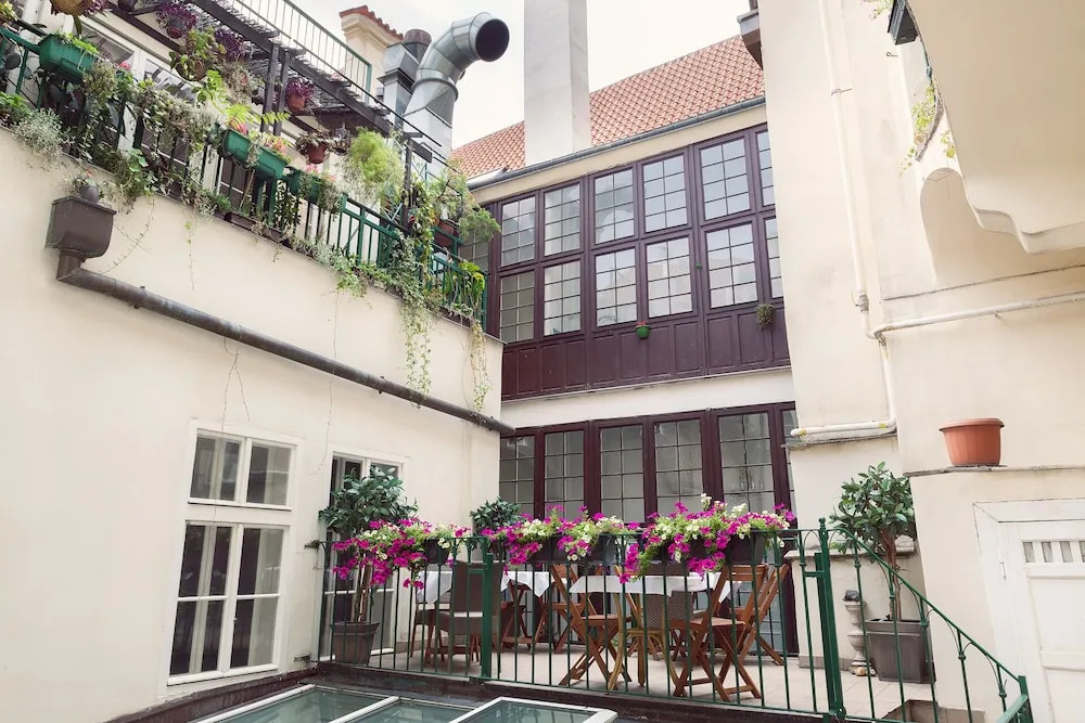 Old Town Square Residence by Emblem