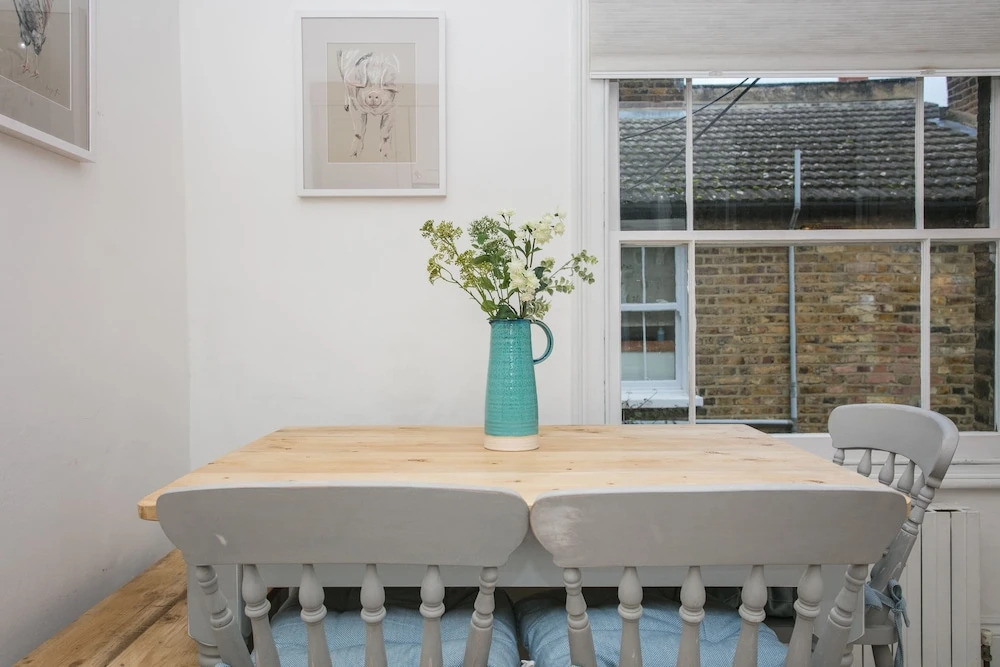 2 Bedroom Flat in Brixton Sleeps 4