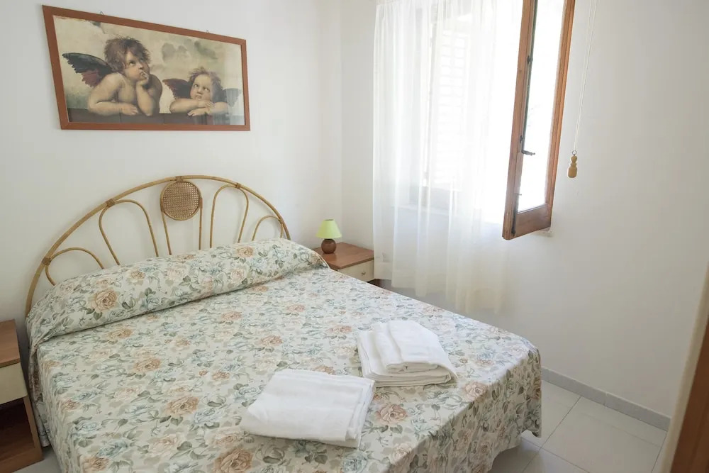 Sea Front Apartment 4 Beds With Balcony 250 Meters From the Beach