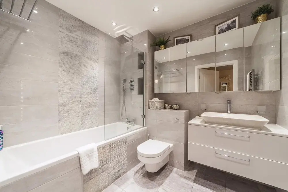 Cosy 2-bed Poplar Flat w/ City Views