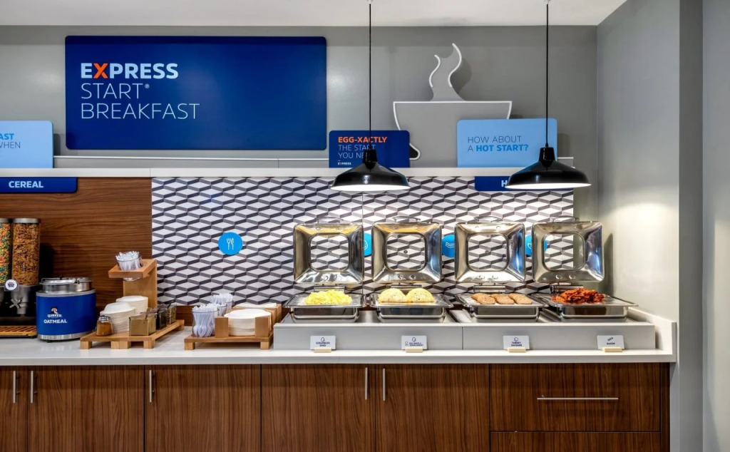 Holiday Inn Express & Suites Santa Ana - Orange County by IHG