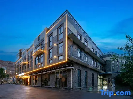 Elong Hotel(Wuhan Yellow Crane Tower and Yangtze River Bridge Branch)