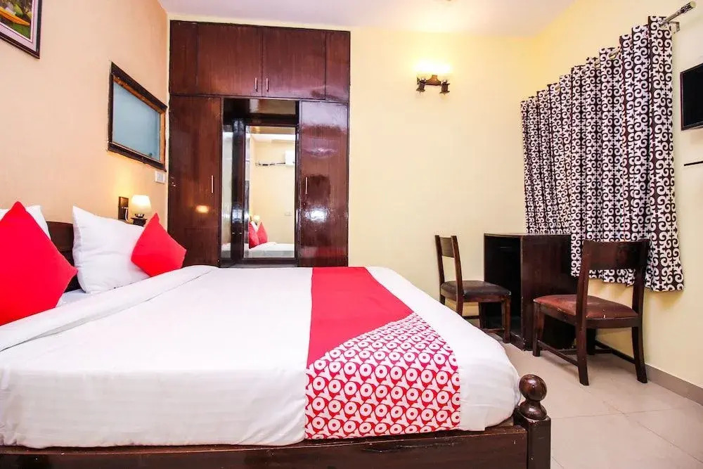 OYO Flagship 22531 C Scheme Ashok Nagar