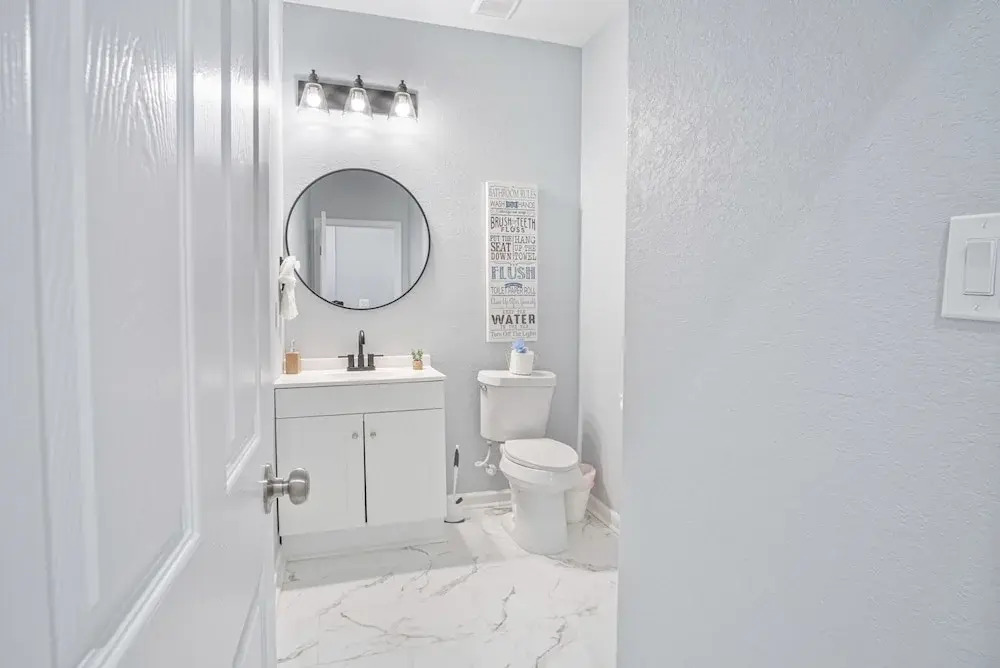 Lovely Charming 4BR 2 5BA Near Downtown s Prime